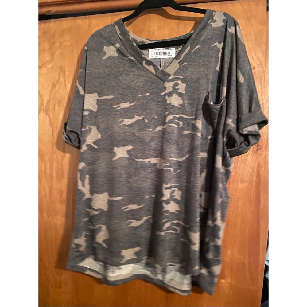 Camo pocket tee